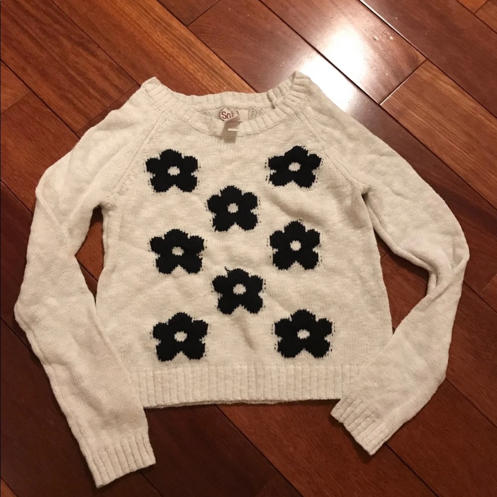 White Flower Sweater